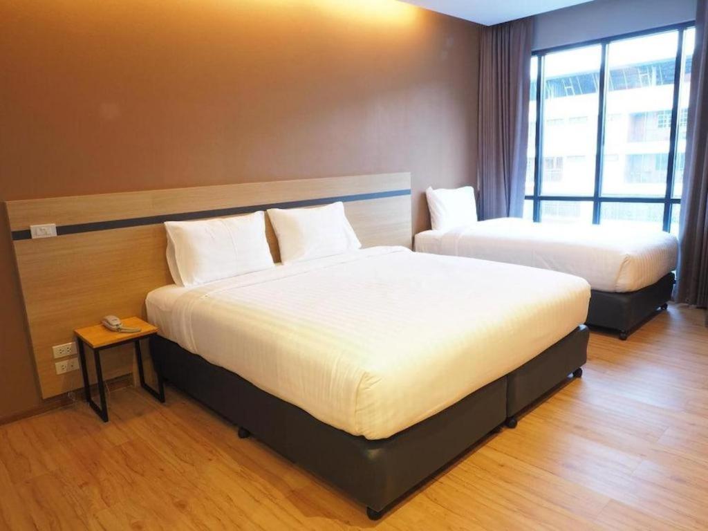 Sans Hotel Ratchaburi Exteriér fotografie