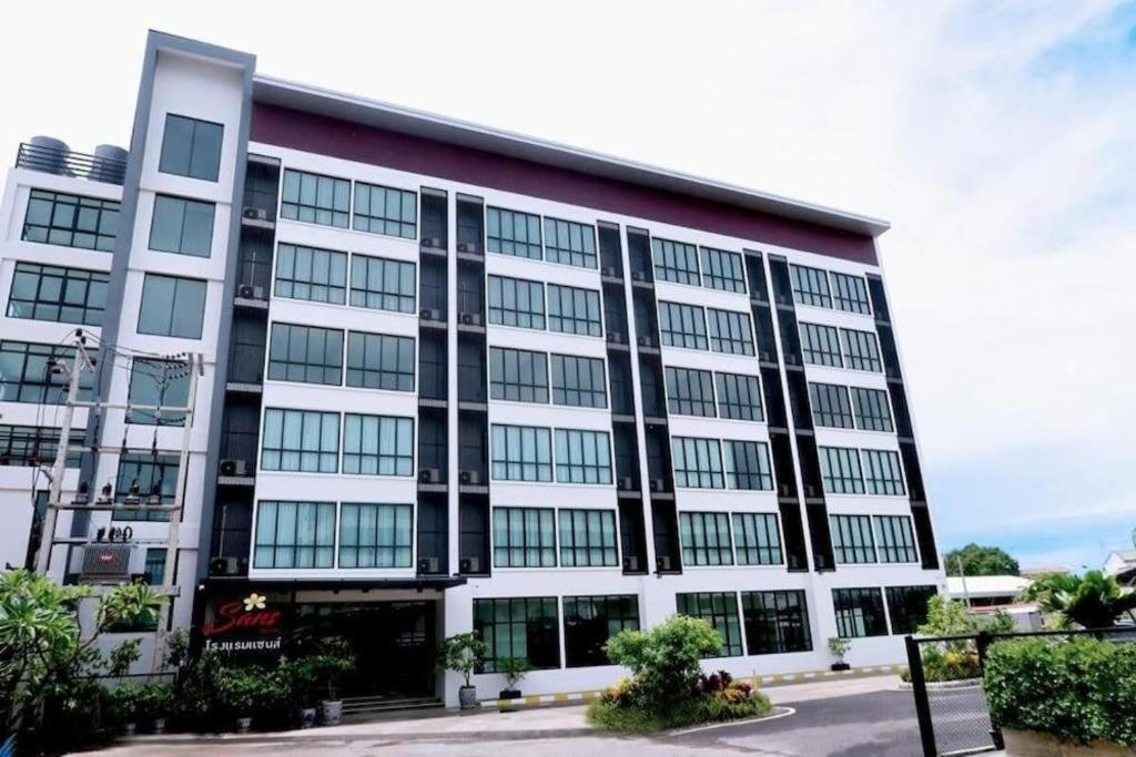 Sans Hotel Ratchaburi Exteriér fotografie