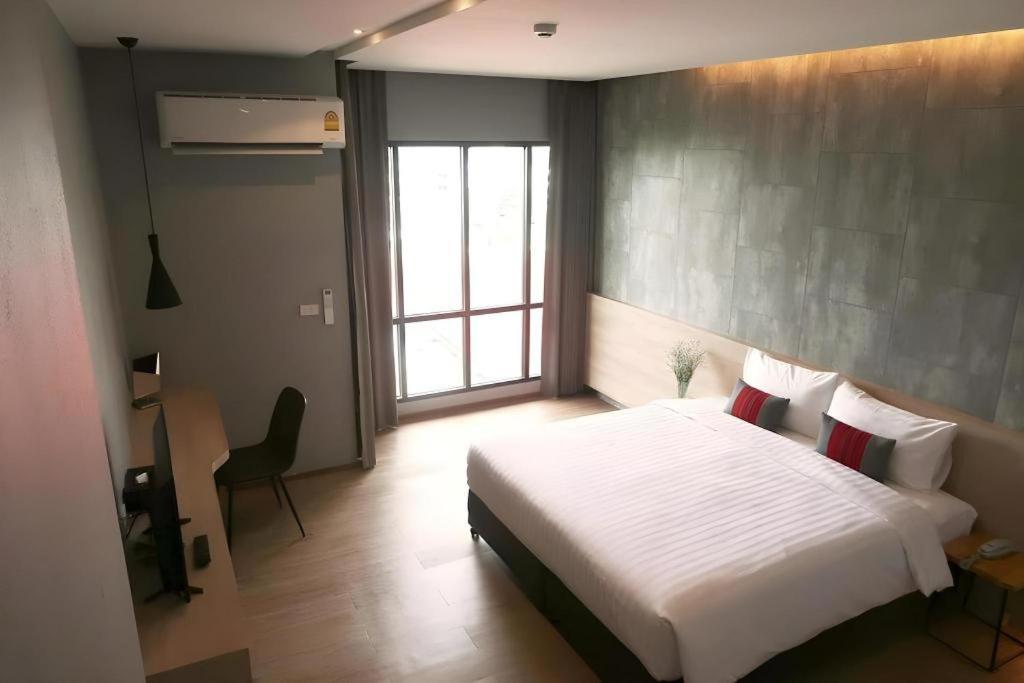 Sans Hotel Ratchaburi Exteriér fotografie