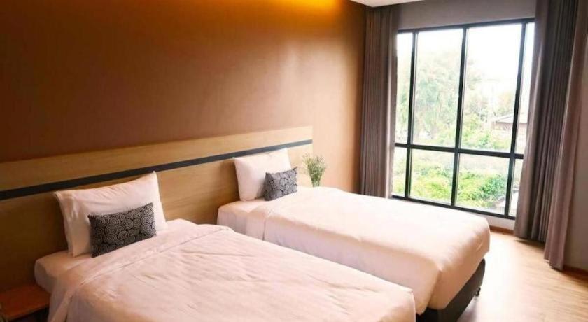 Sans Hotel Ratchaburi Exteriér fotografie