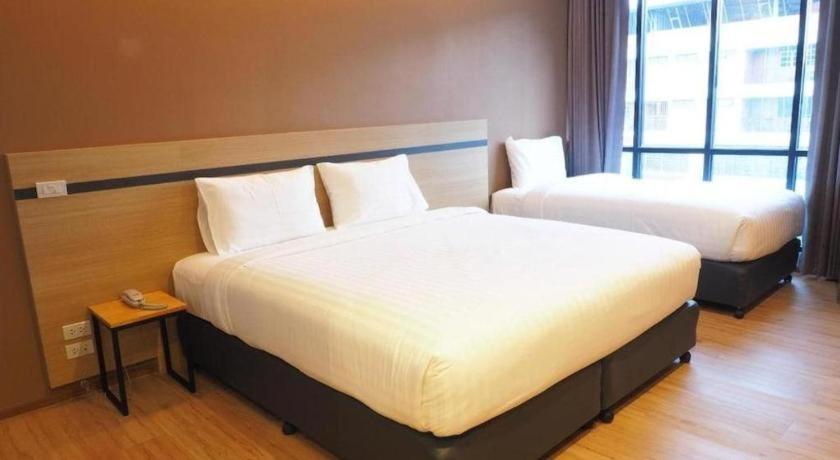 Sans Hotel Ratchaburi Exteriér fotografie