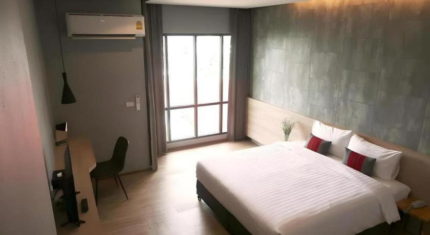 Sans Hotel Ratchaburi Exteriér fotografie